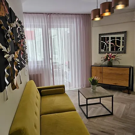 Апартаменты Stylish 1 Bedroom With Full Kitchen And Bathroom In Kadriorg, Centre Таллин