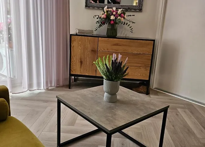 Appartamento Stylish 1 Bedroom With Full Kitchen And Bathroom In Kadriorg, Centre