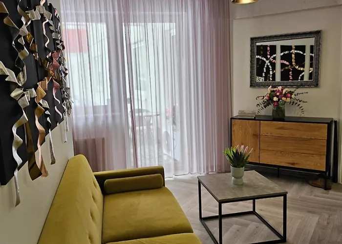 Appartamento Stylish 1 Bedroom With Full Kitchen And Bathroom In Kadriorg, Centre Reval