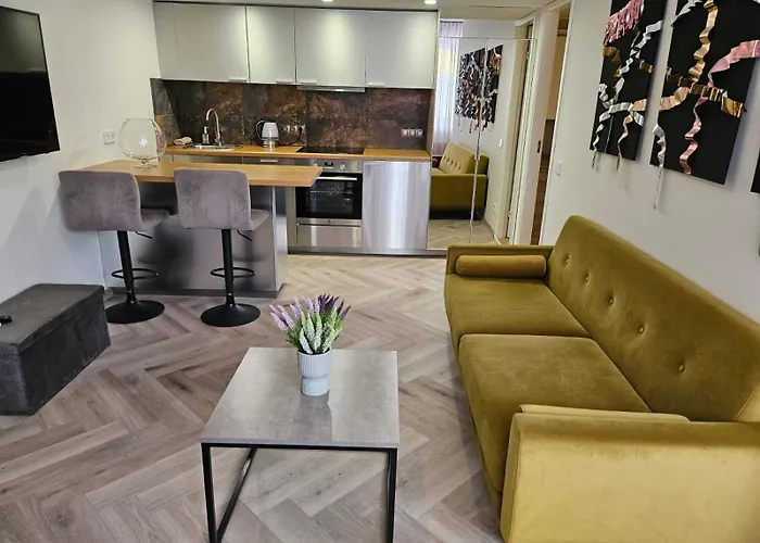 公寓 Stylish 1 Bedroom With Full Kitchen And Bathroom In Kadriorg, Centre